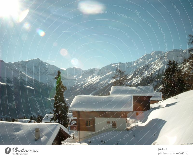 under plain cover Winter Ferien & Urlaub & Reisen weiß Haus Skihütte Europa Schnee Sonne Himmel Hütte