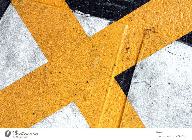 Straßenkreuzer Warnhinweis Hinweis gelb weiß Kreuz Schilder & Markierungen Verkehr Asphalt Farbe Strukturen & Formen Zweck Funktion Vorsätze