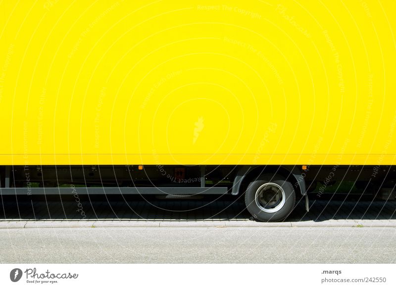 Hänger Arbeit & Erwerbstätigkeit Wirtschaft Güterverkehr & Logistik Unternehmen Verkehr Verkehrsmittel Lastwagen Anhänger fahren gelb Farbe Konkurrenz