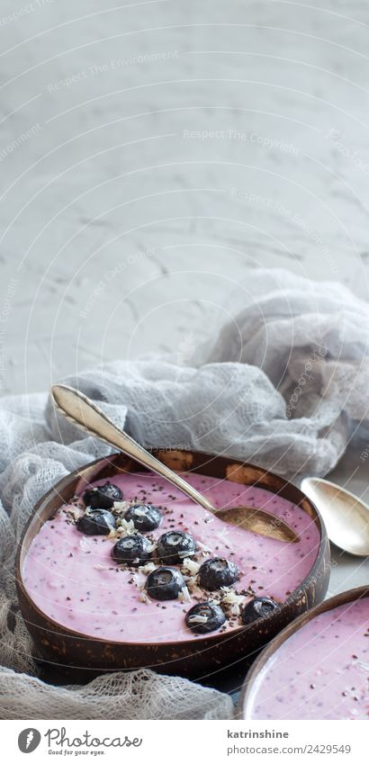 Heidelbeere Smoothie Schalen Joghurt Frucht Dessert Ernährung Frühstück Vegetarische Ernährung Diät Schalen & Schüsseln Sommer frisch grau rosa rot weiß