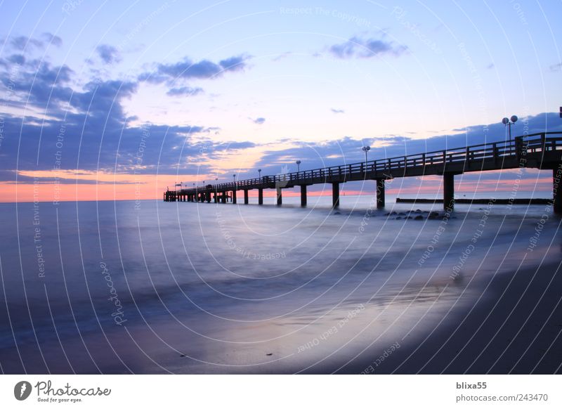 Der lange Weg Nachthimmel Horizont Sonnenaufgang Sonnenuntergang Sommer Ostsee Kühlungsborn Deutschland Europa Menschenleer Romantik Fernweh Seebrücke Farbfoto