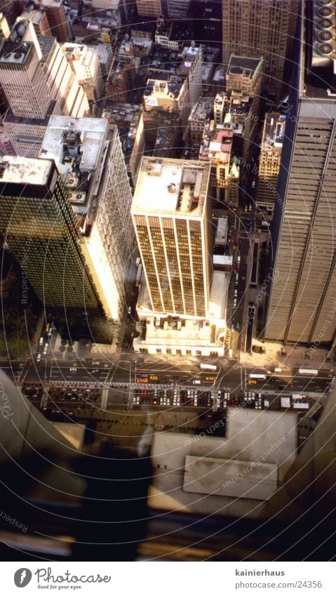 Blick vom WTC New York City World Trade Center Straßenschlucht Hochhaus klein Nordamerika Mensch