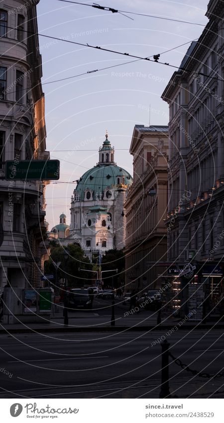 Karlskirche Wien im Abendlicht Reichtum Stil Ferien & Urlaub & Reisen Tourismus Ausflug Sightseeing Städtereise Architektur Österreich Europa Hauptstadt