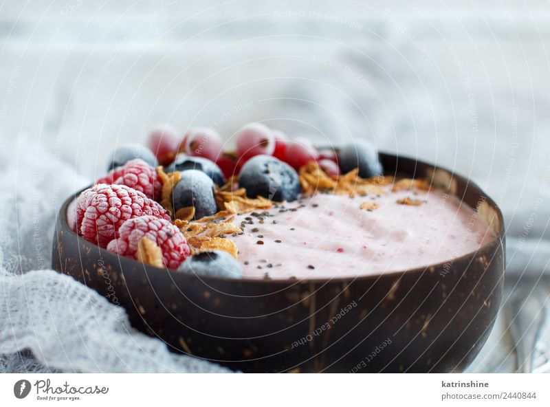 Waldfrüchte Smoothie-Schale Joghurt Frucht Dessert Ernährung Frühstück Vegetarische Ernährung Diät Schalen & Schüsseln Löffel Sommer frisch rosa rot weiß