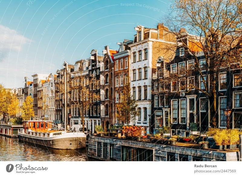 Schöne Architektur niederländischer Häuser und Hausboote Stil Ferien & Urlaub & Reisen Tourismus Abenteuer Freiheit Sightseeing Städtereise Kultur Umwelt