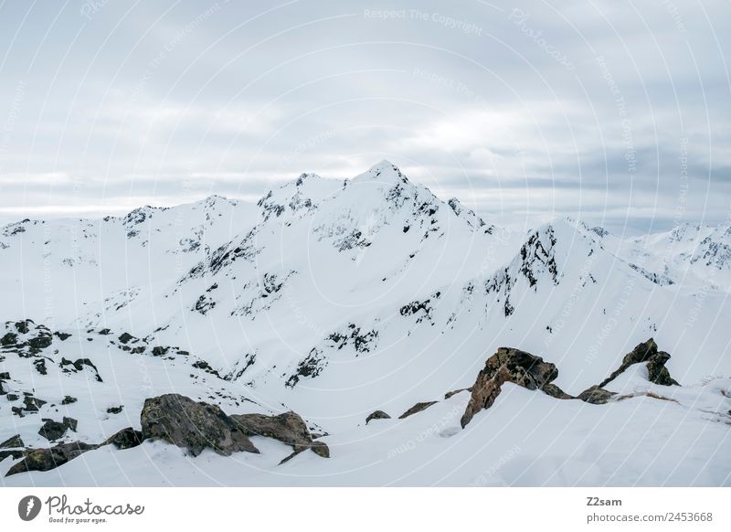 Arlberg | Österreich | Panorama | Winter Umwelt Natur Landschaft Schnee Alpen Berge u. Gebirge Schneebedeckte Gipfel ästhetisch dunkel einfach gigantisch