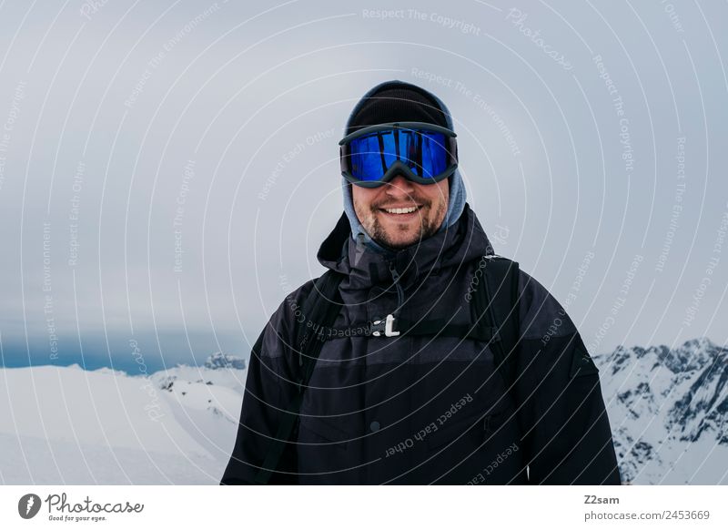 Snowboarder Lifestyle Freizeit & Hobby Ferien & Urlaub & Reisen Abenteuer Winter Berge u. Gebirge Skier Junger Mann Jugendliche 18-30 Jahre Erwachsene Natur
