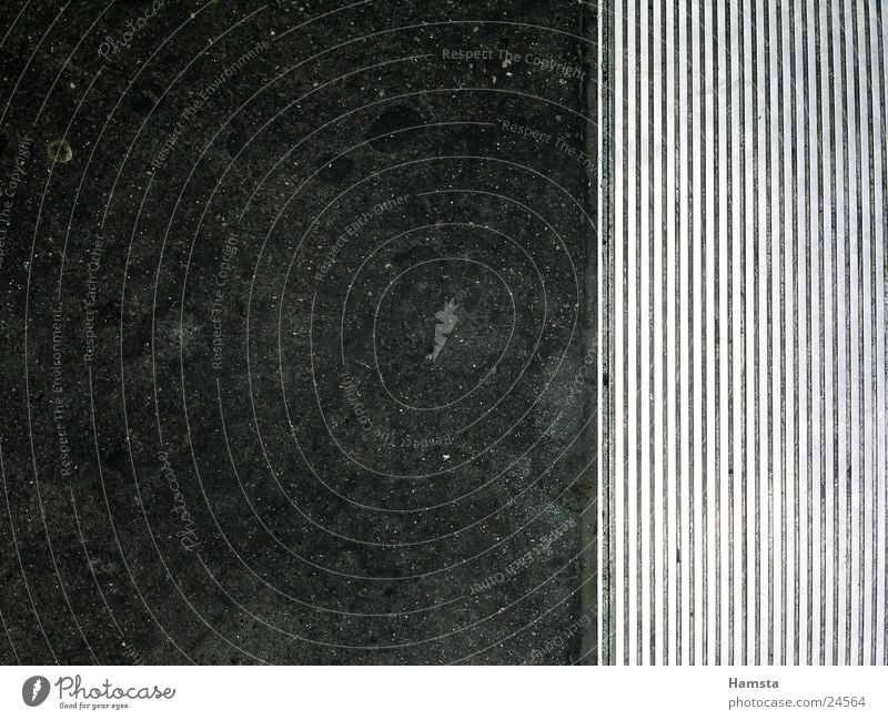 übergang Bürgersteig Untergrund Rolltreppe dunkel Vogelperspektive Fototechnik Bodenbelag Strukturen & Formen Kontrast