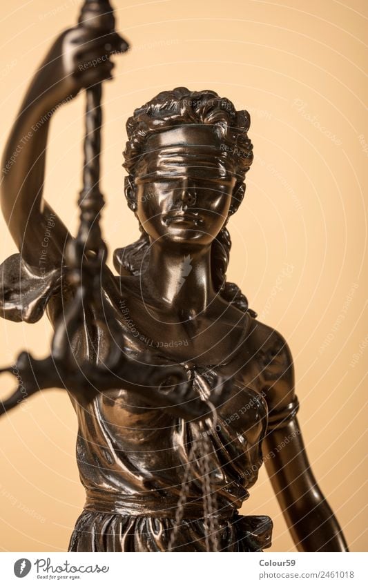 Justizia Figur Beruf Wirtschaft sprechen Waage Zeichen Gerechtigkeit Versicherung Symbole & Metaphern Gesetze und Verordnungen Rechtssprechung Anwalt