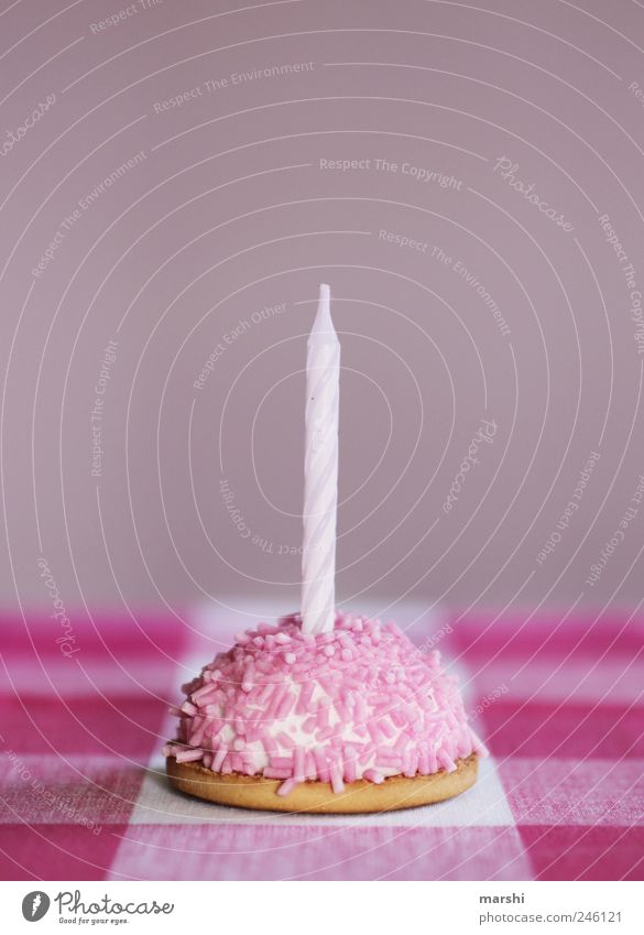 Mädchengeburtstag Dessert Süßwaren Ernährung süß rosa Geburtstag Geburtstagstorte Geburtstagsgeschenk Geburtstagswunsch Kerze Kerzendocht kariert mädchenhaft