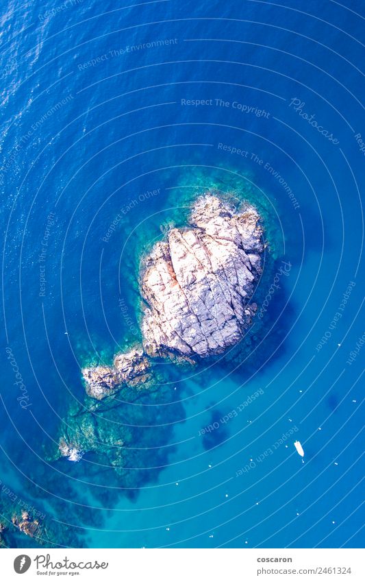 Luftaufnahme von Felsen an der Küste der Costa Brava, Spanien. schön Ferien & Urlaub & Reisen Tourismus Sommer Strand Meer Natur Landschaft Wasser Himmel