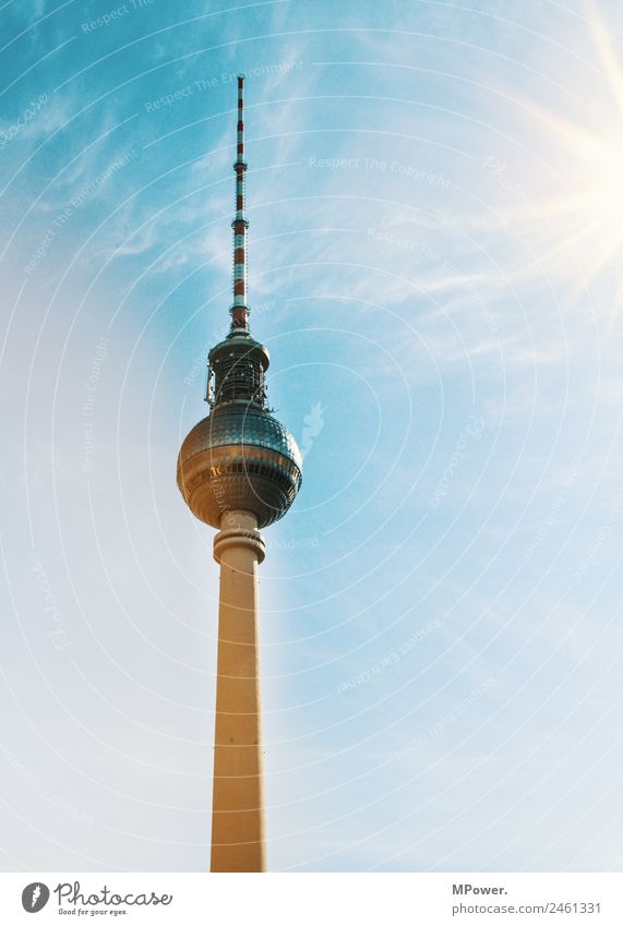berliner fernsehturm Hauptstadt Bauwerk Antenne Sehenswürdigkeit Wahrzeichen hoch Fernsehturm Berliner Fernsehturm Tourismus Sonne Funkturm Kugel