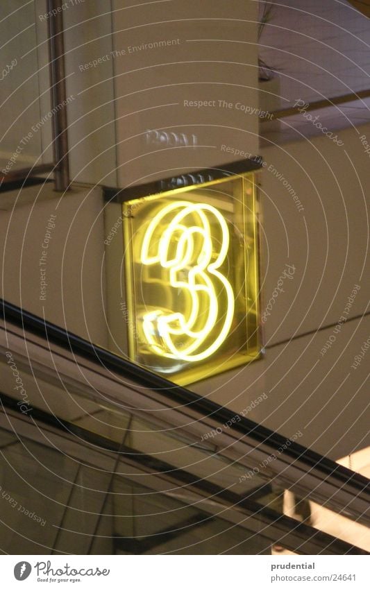 three Neonlicht Rolltreppe gelb Elektrisches Gerät Technik & Technologie hell