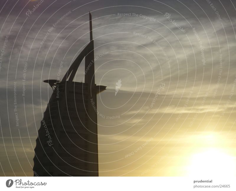 burj al arab Sonnenuntergang Winter schlechtes Wetter Erfolg bur al arab tower of arabia turm von arabien Wolken diffuses licht