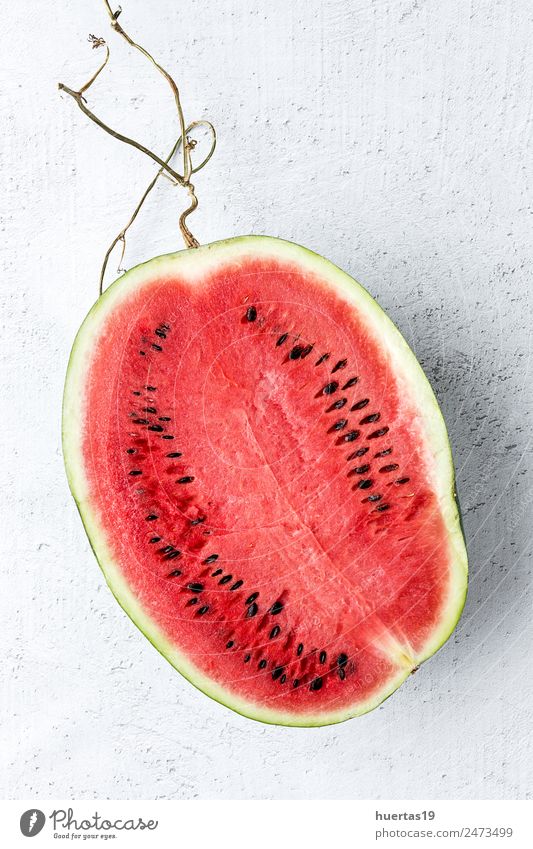 Kreatives Layout aus Süßwassermelone Lebensmittel Gemüse Frucht Dessert Ernährung Frühstück Vegetarische Ernährung Diät Saft lecker natürlich sauer rot