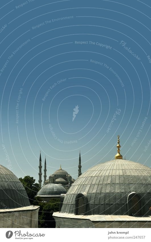 75C Istanbul Türkei Hauptstadt Stadtzentrum Bauwerk Gebäude Architektur Kuppeldach Minarett Sehenswürdigkeit Wahrzeichen Denkmal Hagia Sophia Blaue Moschee