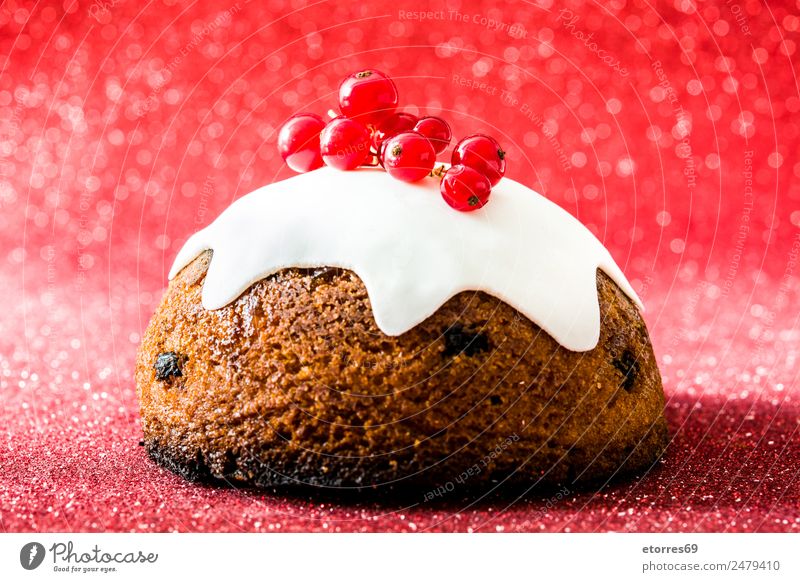 Weihnachtspudding auf rotem Hintergrund Pudding Weihnachten & Advent Lebensmittel Gesunde Ernährung Foodfotografie Dessert Tradition süß Bonbon gebastelt