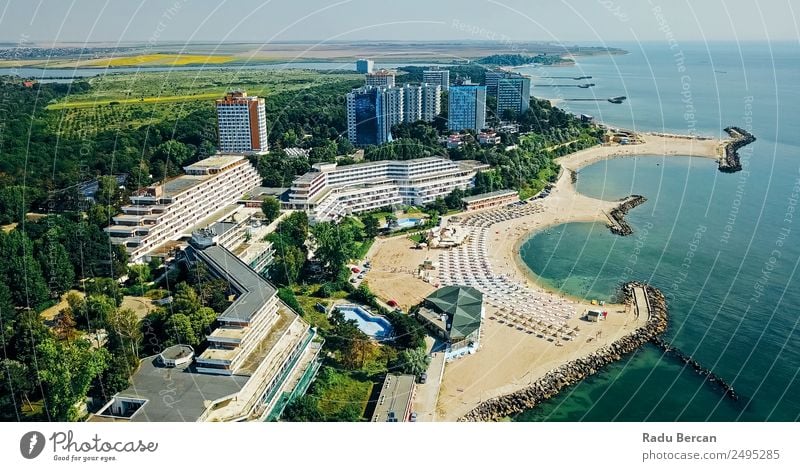 Luftbilddrohne Blick auf das Neptun-Olimp Resort am Schwarzen Meer Lifestyle exotisch Ferien & Urlaub & Reisen Tourismus Ausflug Abenteuer Freiheit Städtereise
