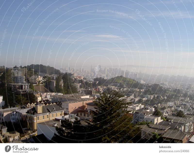 Blick auf San Francisco Downtown Stadt Stadtzentrum Nebel Nordamerika USA SF