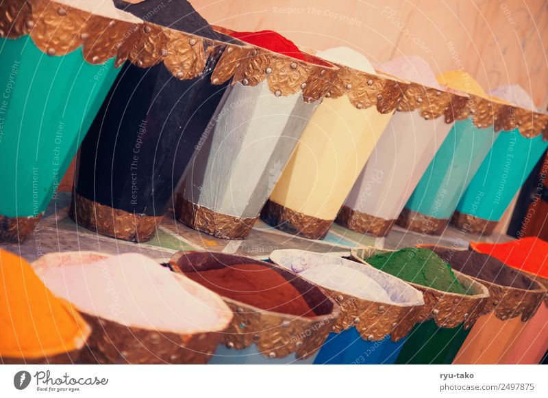 FarbenFarbenFarben Marrakesch Marokko schön Wärme mehrfarbig Markt Farbpigmente Behälter u. Gefäße Naher und Mittlerer Osten Farbfoto Außenaufnahme Menschenleer