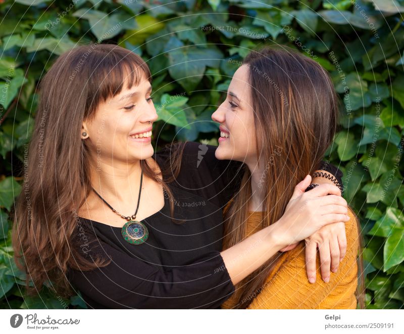 Nette Schwestern mit blauen Augen Lifestyle Freude Glück schön Leben Mensch Frau Erwachsene Familie & Verwandtschaft Freundschaft Jugendliche Zähne Park