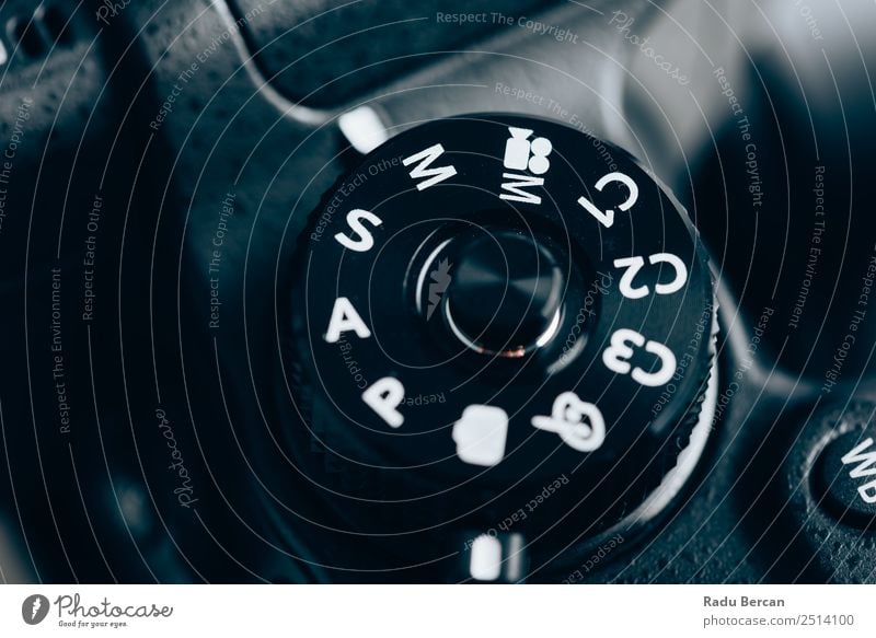 Digitalkamera-Steuerrad mit Anzeige der allgemeinen Fotomodi Hardware Videokamera Fotokamera Technik & Technologie Zeichen Schriftzeichen Ziffern & Zahlen