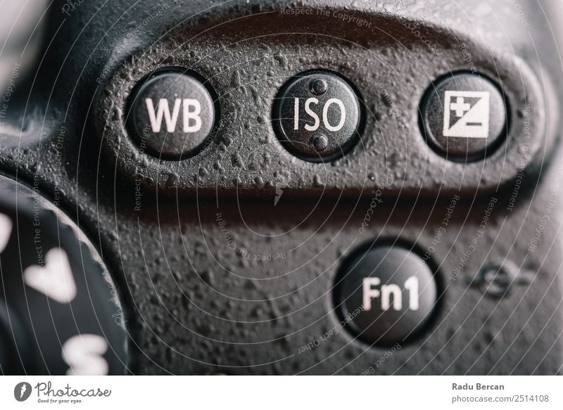 Weißabgleich, ISO und Belichtungstasten an der Digitalkamera Hardware Videokamera Fotokamera Technik & Technologie Zeichen Schriftzeichen Ziffern & Zahlen
