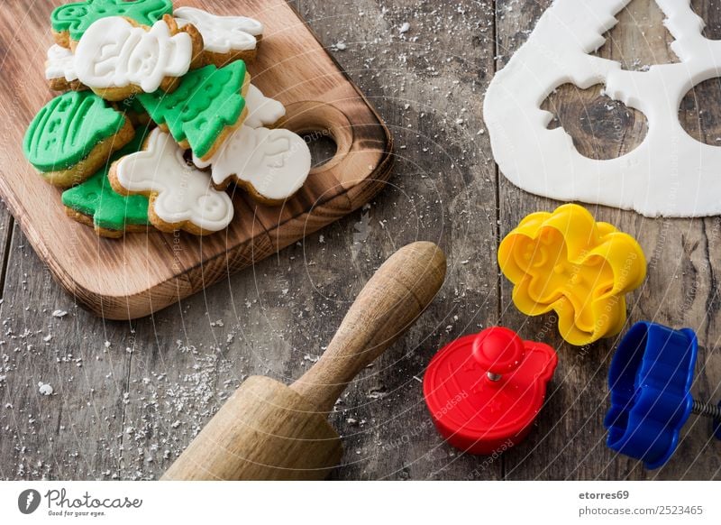 Weihnachtskekse auf Holzuntergrund Plätzchen Weihnachten & Advent Dekoration & Verzierung Lebensmittel Gesunde Ernährung Speise Foodfotografie Dessert Dezember