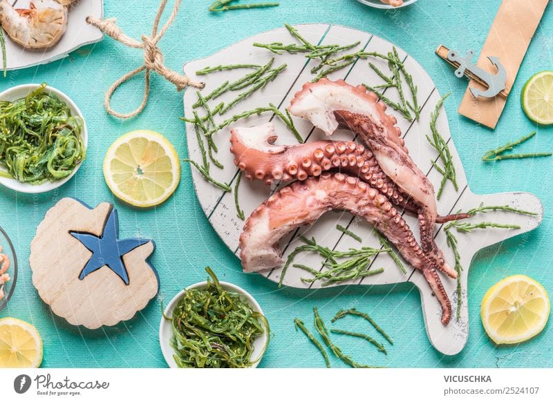 Octopus mit Algen und Zutaten Lebensmittel Meeresfrüchte Ernährung Mittagessen Bioprodukte Vegetarische Ernährung Diät Stil Design Gesunde Ernährung Tisch