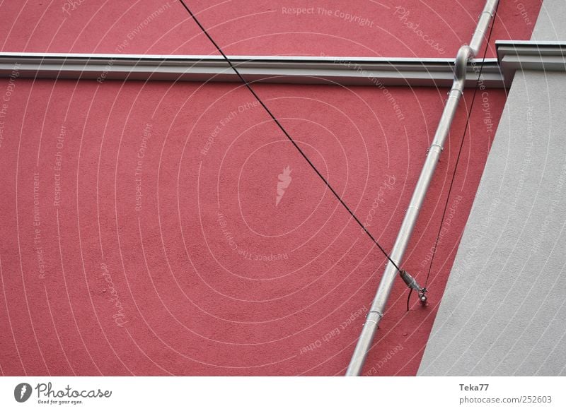 Linien, Farben und das Rohr Kunst Menschenleer Haus Bauwerk Gebäude Architektur Mauer Wand Dachrinne ästhetisch grau rot silber Langeweile Gedeckte Farben