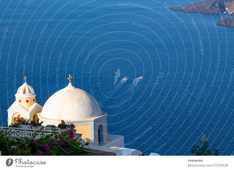 Church´s Kuppel mit Meereshintergrund in Santorini, Griechenland schön Ferien & Urlaub & Reisen Tourismus Kreuzfahrt Sommer Insel Kultur Natur Landschaft Wasser