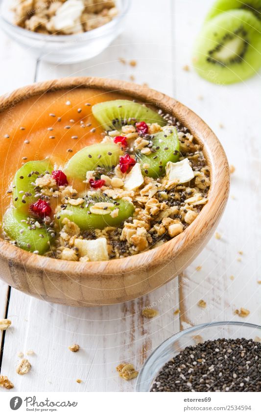 Gesunder Smoothie mit Obst und Getreide Lebensmittel Gesunde Ernährung Foodfotografie Joghurt Frucht Dessert Frühstück Bioprodukte Vegetarische Ernährung