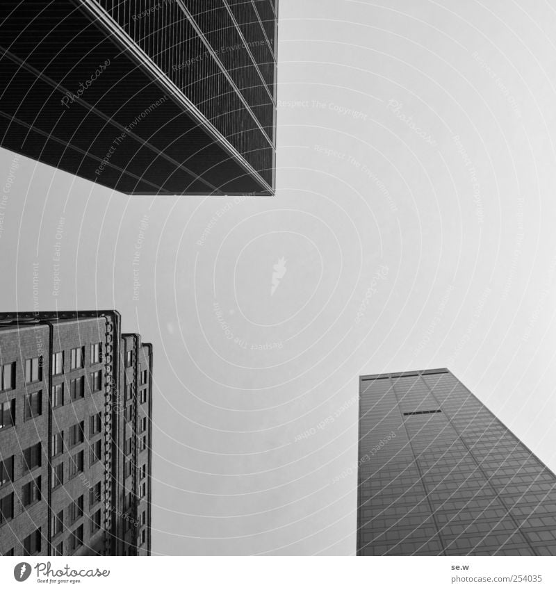 Komposition - 3 Körper und Linien Wolkenloser Himmel New York City Stadt Skyline Haus Hochhaus Architektur Fassade eckig Klischee Kraft Fernweh Zufriedenheit
