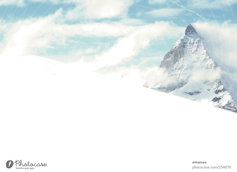 Matterhorn Ferien & Urlaub & Reisen Tourismus Abenteuer Expedition Winter Schnee Winterurlaub wandern Skipiste Wolken Klima Wetter Eis Frost Felsen Alpen
