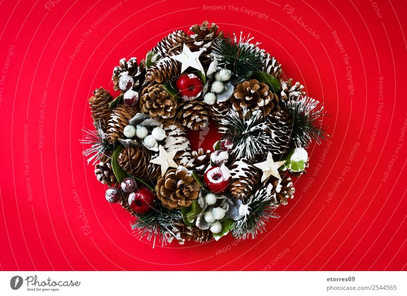 Weihnachtskranz Winter Dekoration & Verzierung Feste & Feiern Weihnachten & Advent Ornament grün rot Tradition Kranz Dezember Girlande Kiefer Rust Jahreszeiten