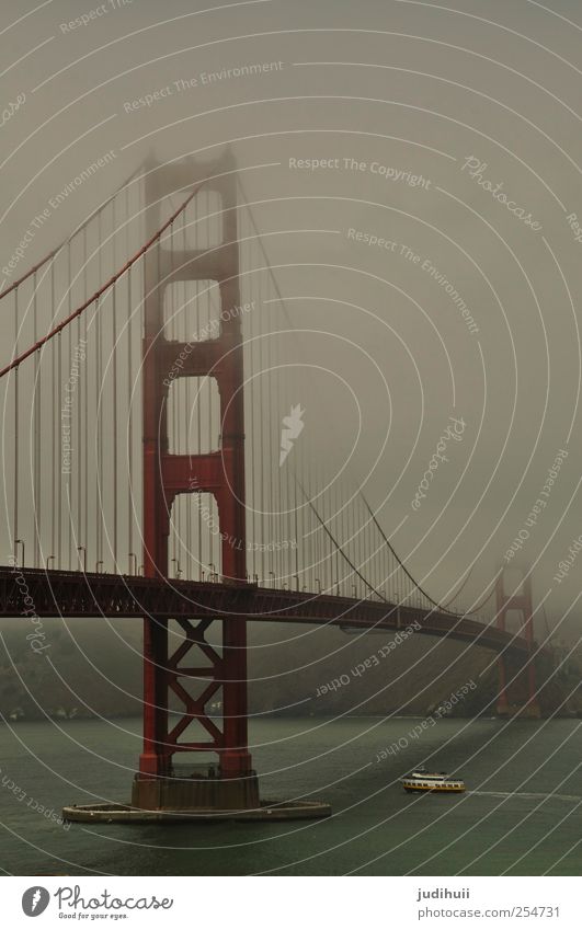 Golden Gate Bridge Ferien & Urlaub & Reisen Ausflug Ferne Sightseeing Städtereise Meer schlechtes Wetter Nebel Küste Bucht San Francisco Kalifornien Nordamerika