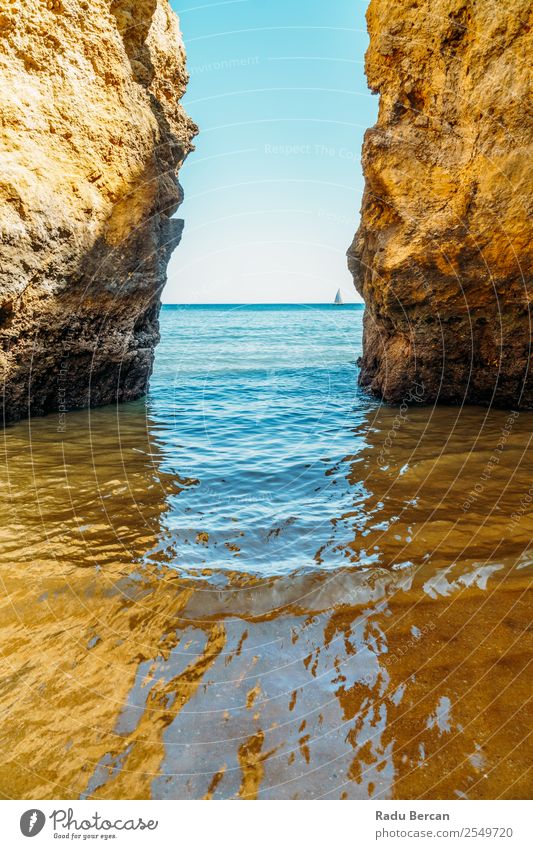 Felsen und Meereslandschaft in Lagos, Algarve von Portugal Ferien & Urlaub & Reisen Tourismus Abenteuer Ferne Freiheit Sommer Sommerurlaub Strand Wellen Umwelt
