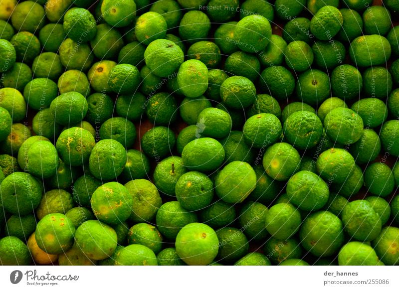 VITAMIN C Lebensmittel Frucht Orange Limone Bioprodukte Vegetarische Ernährung Asiatische Küche Gesundheit sauer grün Vitamin Farbfoto mehrfarbig Nahaufnahme