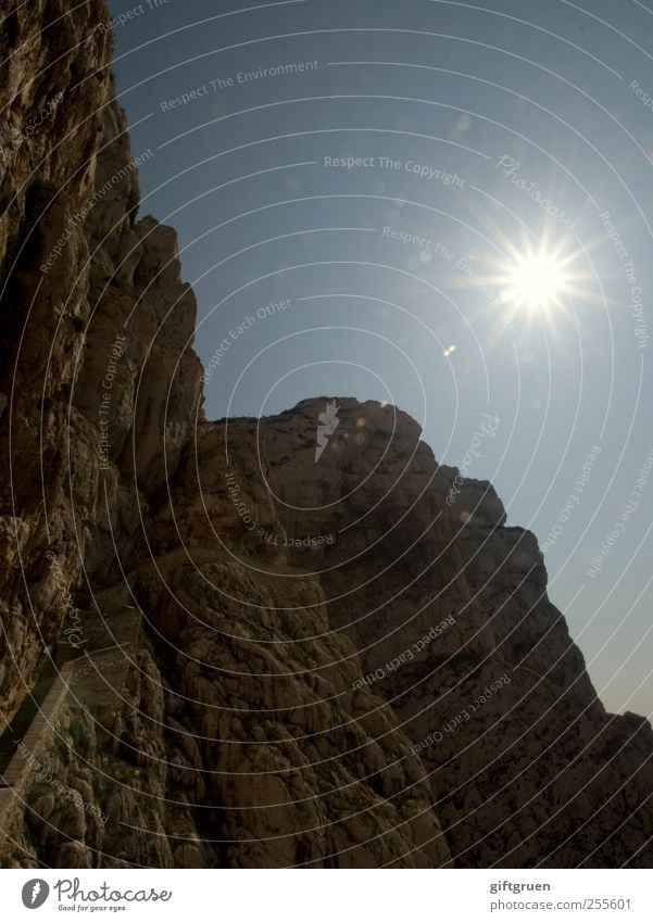 sparkling Umwelt Natur Landschaft Urelemente Erde Himmel Wolkenloser Himmel Sonne Schönes Wetter Felsen Berge u. Gebirge Gipfel hell Steilwand steil Felswand