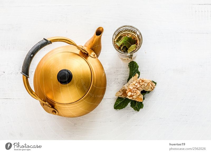Arabische goldene Teekanne Mittagessen Abendessen Diät Getränk Kultur Blume Blüte dunkel frisch lecker oben Spezialitäten Sakura Orientalisch Textfreiraum