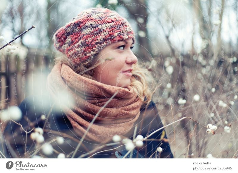 snowballs. feminin Junge Frau Jugendliche 18-30 Jahre Erwachsene Mütze blond ästhetisch authentisch Freundlichkeit schön einzigartig dünn Wärme Glück