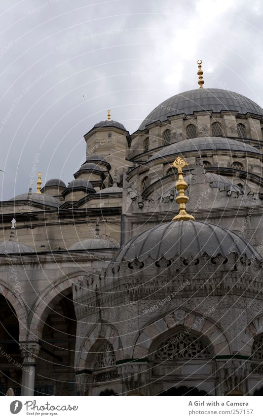 rund und schräg 2 Wolken Gewitterwolken Sommer schlechtes Wetter Istanbul Stadt Hafenstadt Stadtzentrum Altstadt Bauwerk Gebäude Architektur Moschee