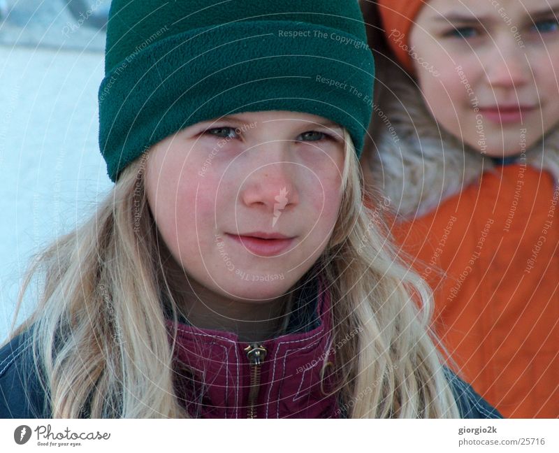 WinterKind II Mädchen Mütze kalt Schnee