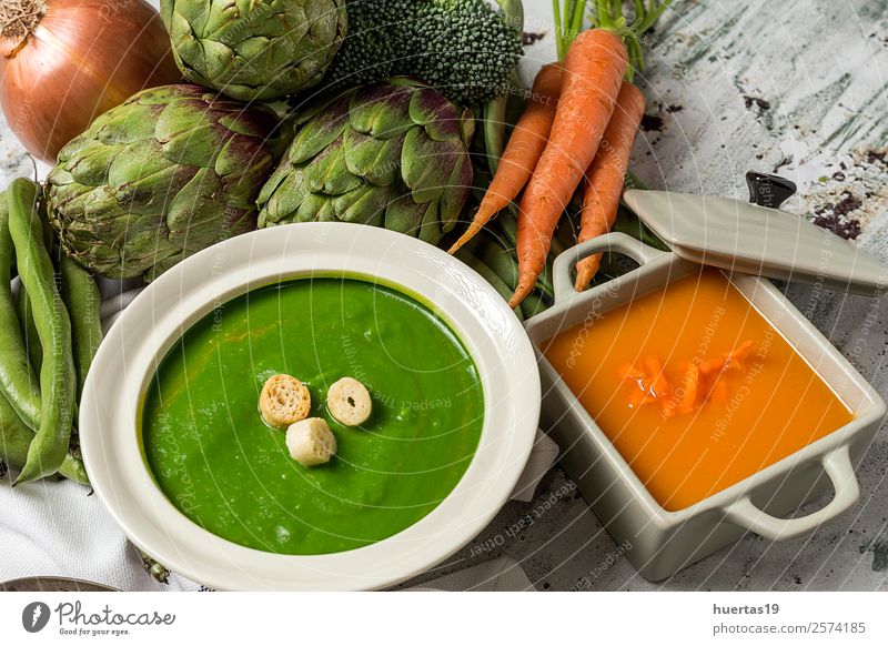 Grüne Gemüse-Sahne-Suppe Lebensmittel Eintopf Mittagessen Abendessen Vegetarische Ernährung Diät frisch Gesundheit lecker natürlich grün orange Entzug schmoren