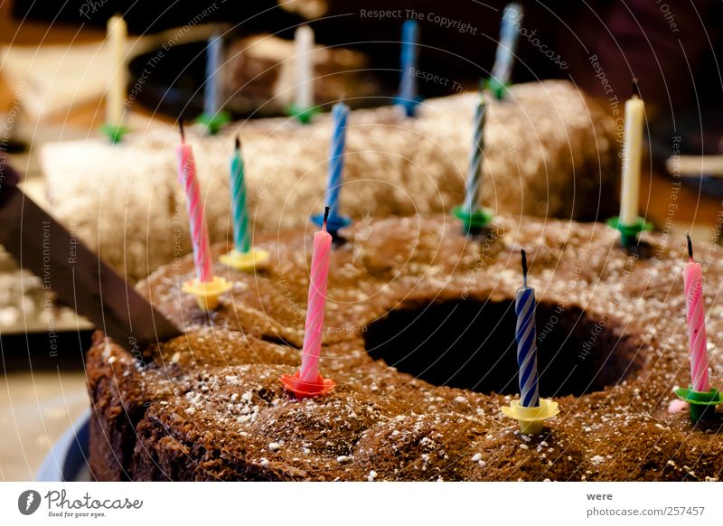Geburtstag Lebensmittel Teigwaren Backwaren Kuchen Ernährung Kaffeetrinken Festessen Messer Freude Glück Übergewicht Wellness harmonisch Zufriedenheit