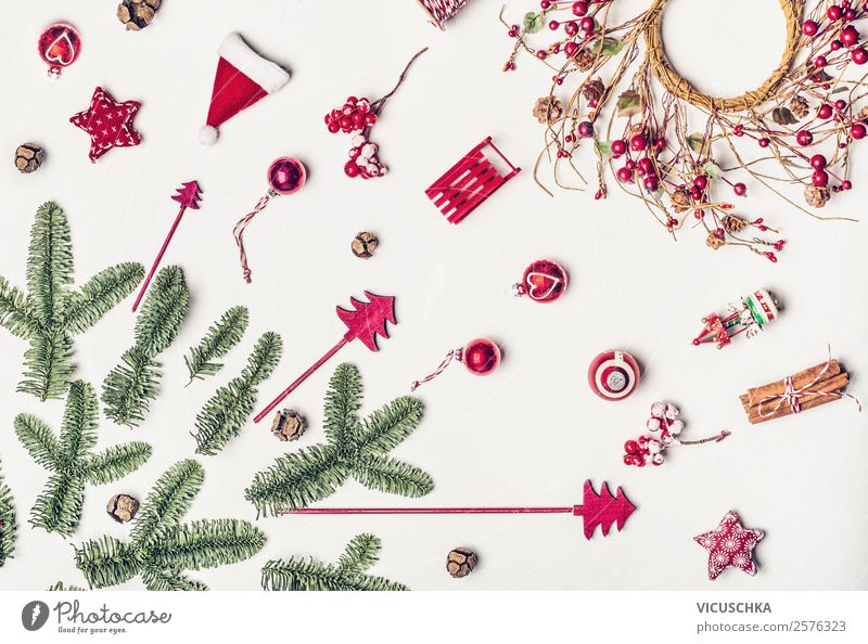 Weihnachten Dekoration mit Tannenzweige on white Lifestyle kaufen Stil Design Winter Dekoration & Verzierung Feste & Feiern Weihnachten & Advent Ornament trendy