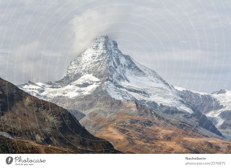 Erstaunliche Aussicht auf den Matterhorn Peak in der Schweiz Ferien & Urlaub & Reisen Tourismus Ausflug Abenteuer Expedition Winter Schnee Winterurlaub