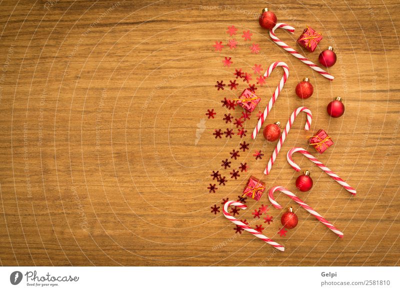 Zuckerstangen mit Weihnachtskugeln Dessert Design Freude Glück Winter Dekoration & Verzierung Feste & Feiern Weihnachten & Advent Holz Ornament Streifen hell