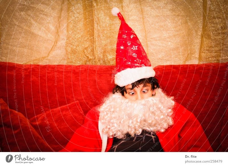 Schluss, aus, Nikolaus Weihnachten & Advent maskulin Kind Bart 1 Mensch 8-13 Jahre Kindheit Mütze sitzen rot Weihnachtsmann Farbfoto Studioaufnahme Oberkörper