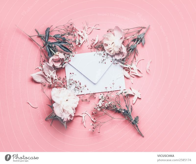 Weißer Briefumschlag mit blumen auf rosa Hintergrund Lifestyle Stil Design Feste & Feiern Valentinstag Muttertag Hochzeit Geburtstag E-Mail Natur Pflanze Blume